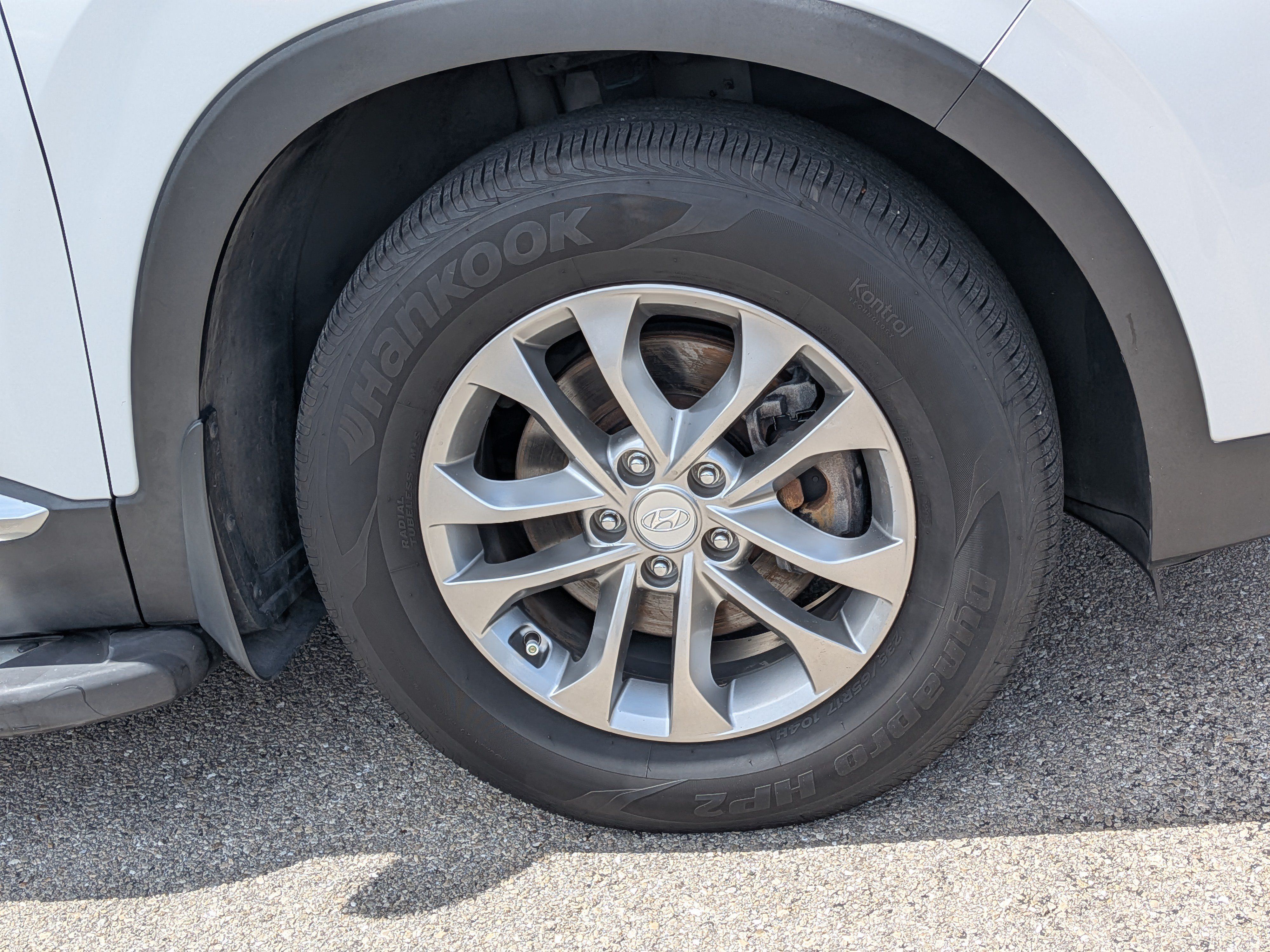 Used 2019 Hyundai Santa Fe SEL FWD image 11