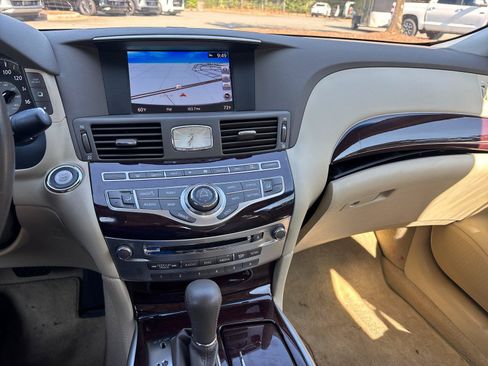 Used 2019 INFINITI Q70 Luxe w/ Proactive Package AWD/4WD image 26