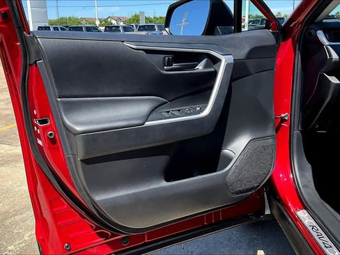 Used 2024 Toyota RAV4 LE image 22