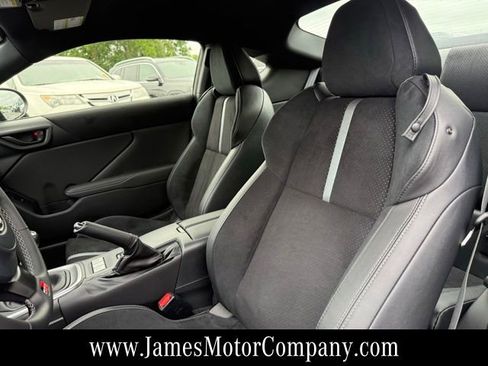 Used 2025 Toyota GR86 Premium w/ Performance Package RWD image 12