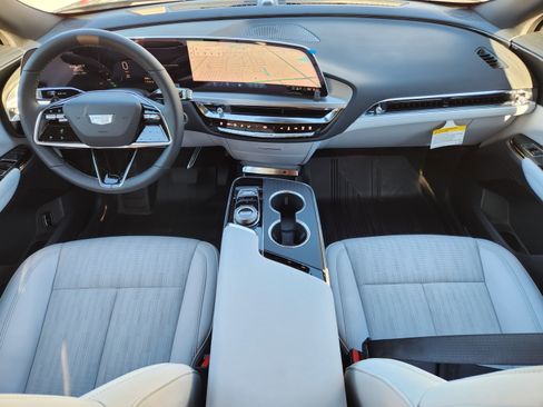 New 2025 Cadillac Lyriq Luxury image 14