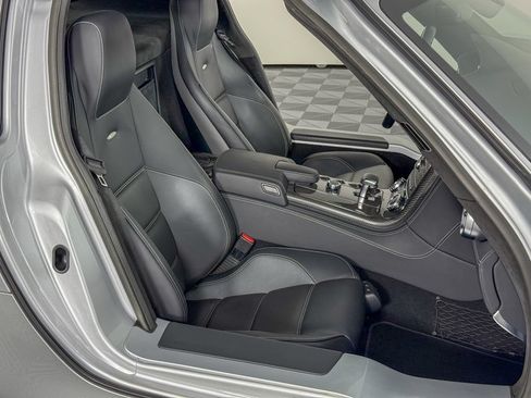 Used 2011 Mercedes-Benz SLS AMG Coupe image 36