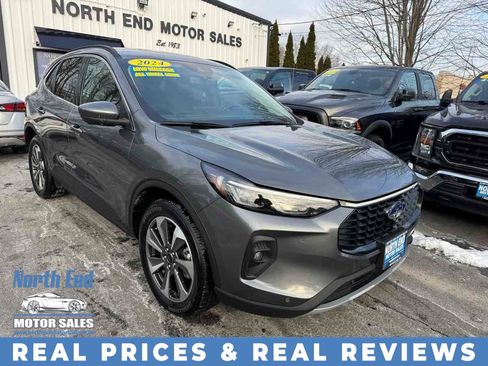 Used 2024 Ford Escape Platinum image 1