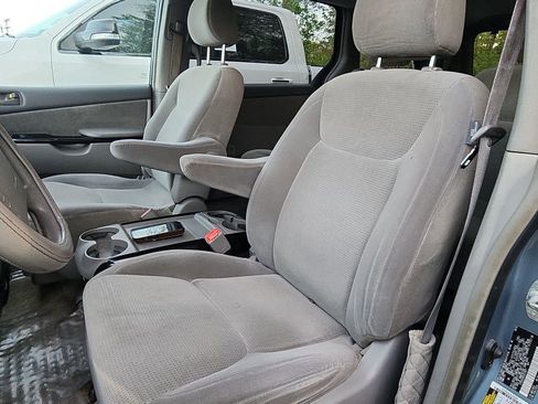 Used 2005 Toyota Sienna LE image 16