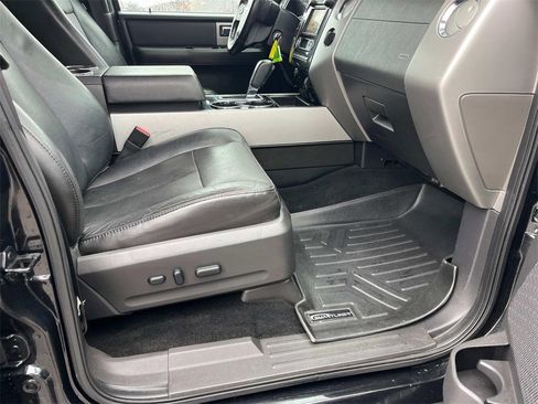Used 2013 Ford Expedition EL Limited image 28