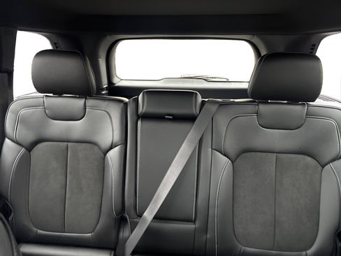 New 2025 Jeep Grand Cherokee 4WD image 17