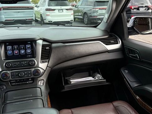 Used 2019 Chevrolet Suburban Premier w/ Premier Plus Edition AWD/4WD image 34