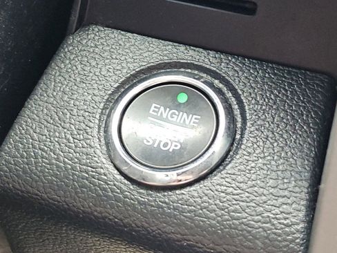 Used 2022 Ford F350 Lariat w/ Black Appearance Package image 17