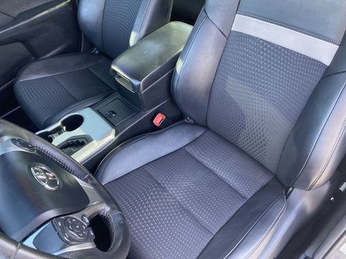 Used 2012 Toyota Camry LE image 22