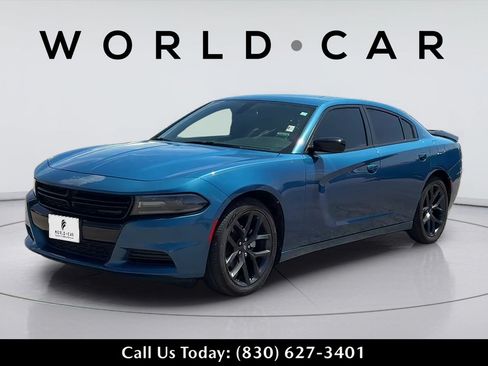 Used 2021 Dodge Charger SXT w/ Blacktop Package RWD image 14