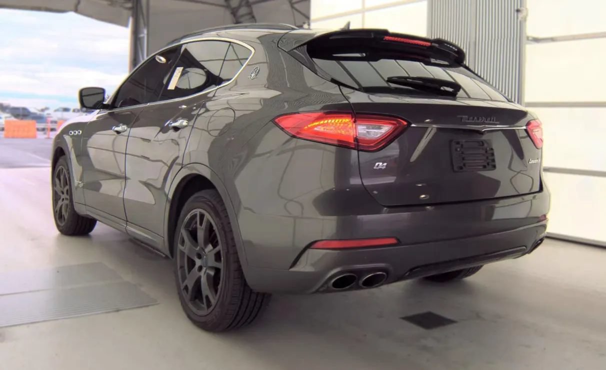 Used 2018 Maserati Levante GranSport AWD/4WD image 4