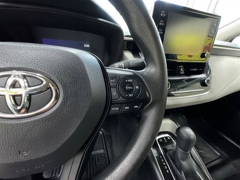 Used 2021 Toyota Corolla LE FWD image 19