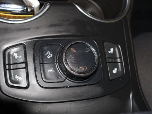 Used 2021 GMC Terrain SLT image 33