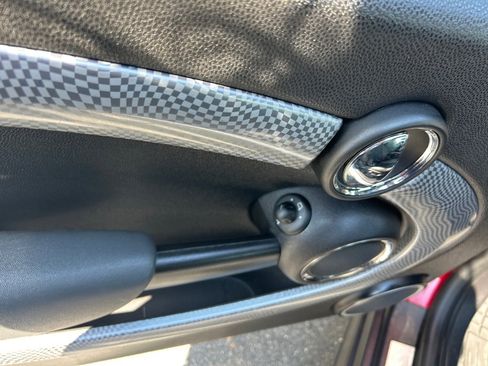 Used 2010 MINI Cooper S image 11