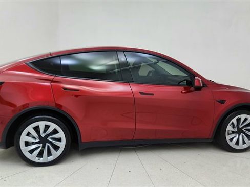 Used 2026 Tesla Model Y Long Range image 6