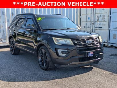 Used 2017 Ford Explorer XLT w/ Equipment Group 202A