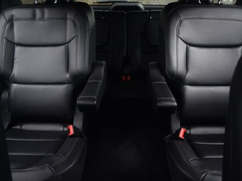 Used 2023 Ford Explorer XLT w/ Equipment Group 202A image 16