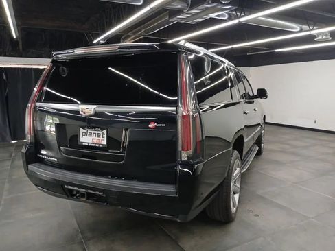 Used 2020 Cadillac Escalade ESV Luxury RWD image 42