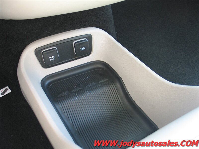 Used 2017 Chrysler Pacifica Touring Plus FWD image 23