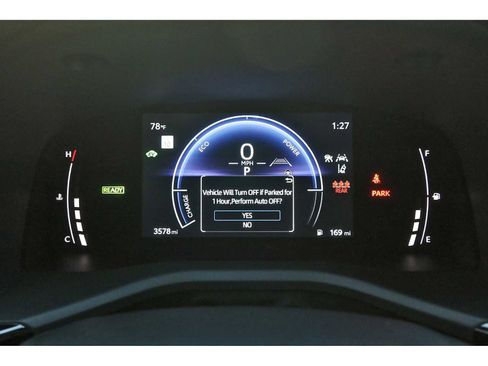 Used 2025 Toyota Camry SE w/ Convenience Package image 14