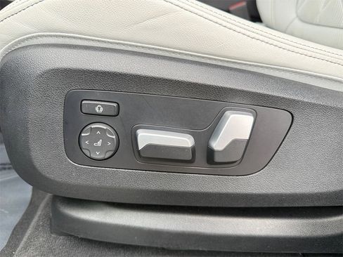 Certified 2024 BMW X5 xDrive40i w/ Premium Package image 34