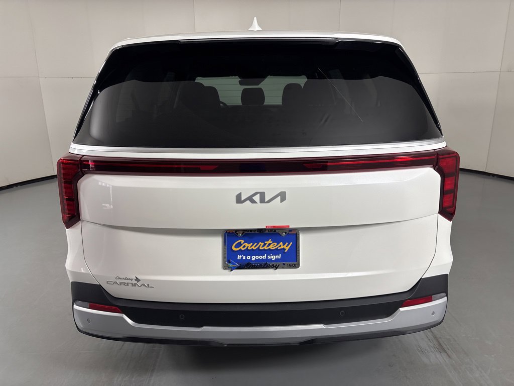 New 2026 Kia Carnival FWD image 7