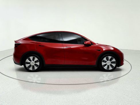 Used 2021 Tesla Model Y Long Range AWD/4WD image 7