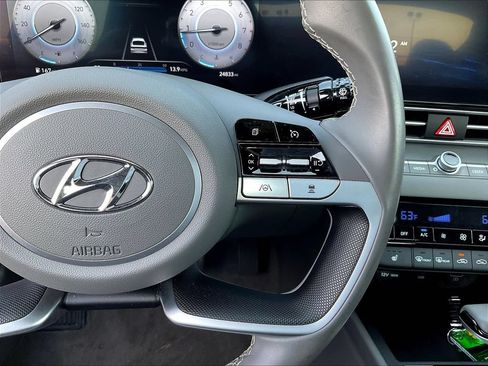 Certified 2023 Hyundai Elantra SEL w/ Convenience Package FWD image 11