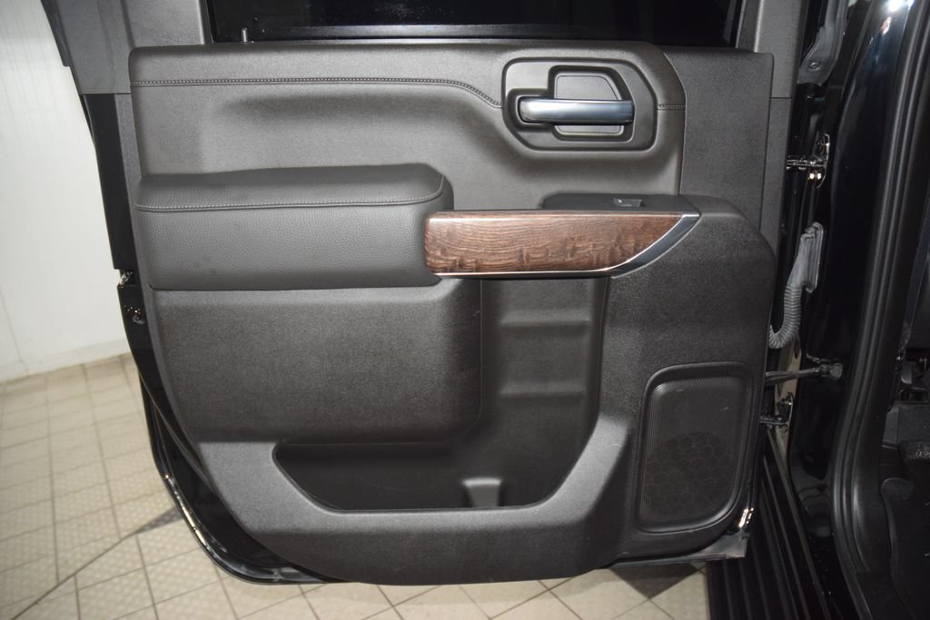 Used 2023 GMC Sierra 3500 Denali AWD/4WD image 49