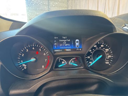 Used 2019 Ford Escape SEL image 22