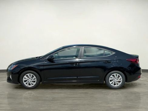 Used 2020 Hyundai Elantra SE image 2