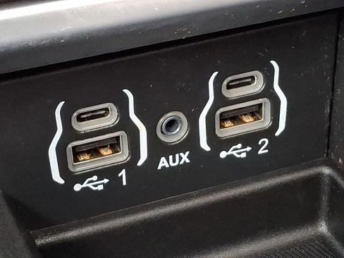 Certified 2021 Chrysler Pacifica Limited image 29