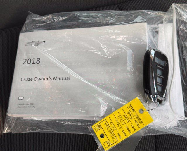 Used 2018 Chevrolet Cruze LT w/ Convenience Package FWD image 36