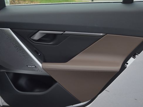 Certified 2024 BMW 530i w/ Premium Package image 31