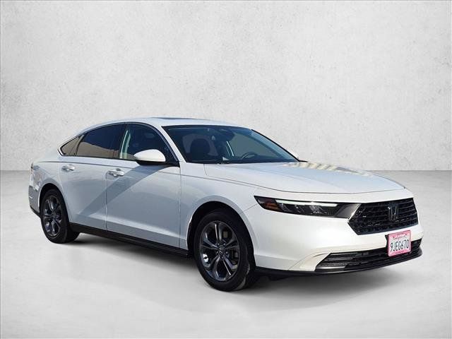 Used 2023 Honda Accord EX image 3