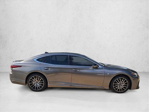 Used 2018 Lexus LS 500 F Sport w/ Accessory Package (Z2) image 4
