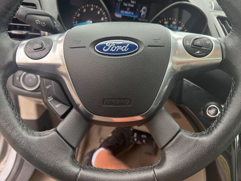 Used 2015 Ford Escape Titanium w/ Equipment Group 301A FWD image 18