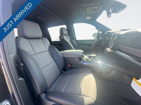 New 2026 Chevrolet Silverado 2500 ZR2 image 24