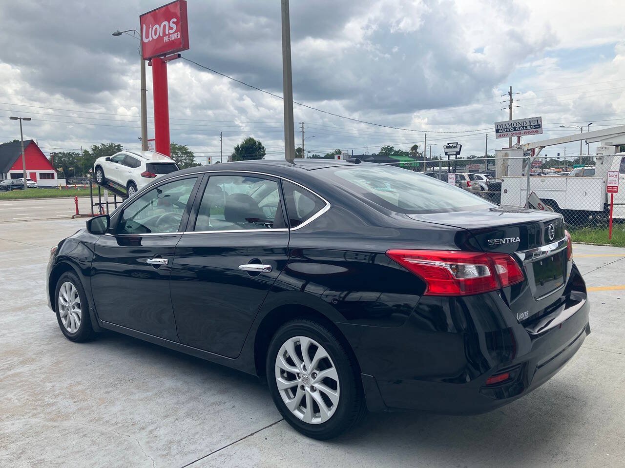 Used 2019 Nissan Sentra SV FWD image 4