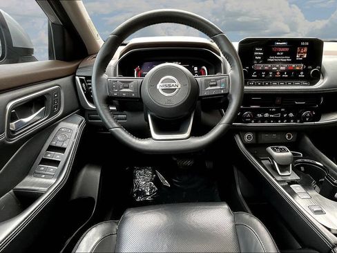 Used 2021 Nissan Rogue Platinum FWD image 10