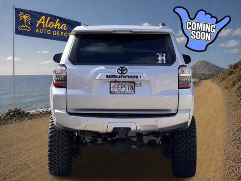 Used 2021 Toyota 4Runner SR5 Premium RWD image 4