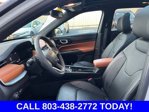 Used 2025 Jeep Compass Limited w/ Elite Group AWD/4WD image 7