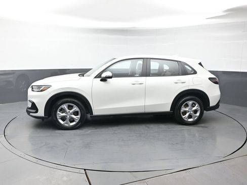 Certified 2024 Honda HR-V LX image 2