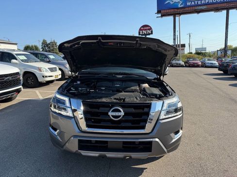 Used 2023 Nissan Armada SV image 13
