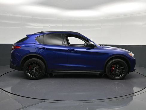 Used 2020 Alfa Romeo Stelvio w/ Nero Edizione RWD image 4