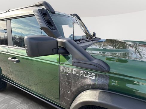 Used 2024 Ford Bronco Everglades image 35