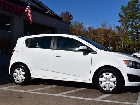 Used 2016 Chevrolet Sonic LS image 6