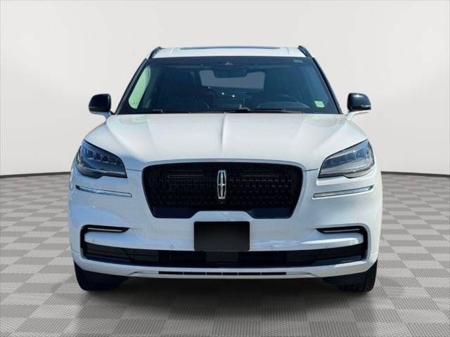 Certified 2023 Lincoln Aviator Reserve w/ Jet Package AWD/4WD image 2