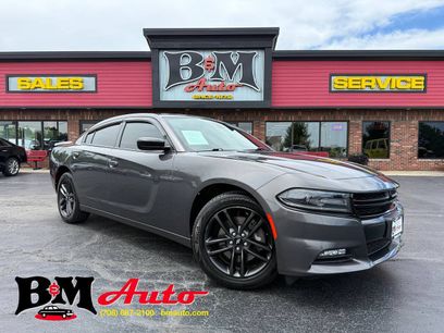 Used 2019 Dodge Charger SXT w/ Blacktop Package