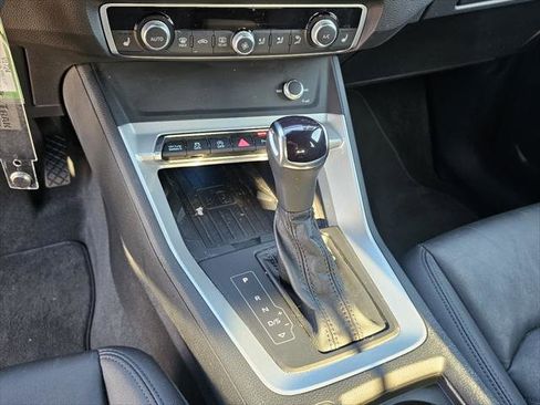 Used 2023 Audi Q3 2.0T Premium Plus image 11